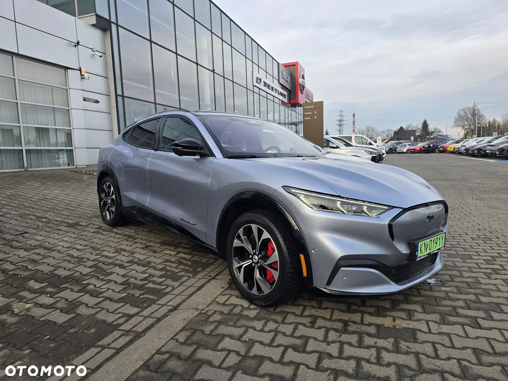 Ford Mustang Mach-E - 3