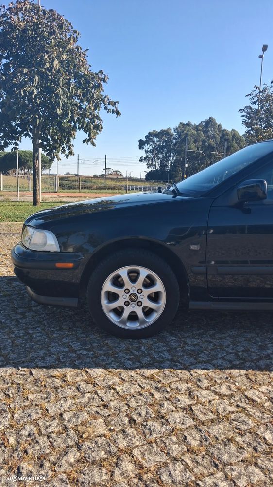 Volvo S40 1.6 - 14