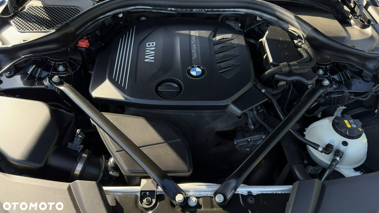 BMW Seria 5 - 32