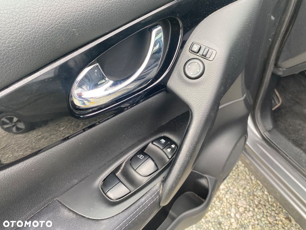 Nissan Qashqai 1.6 DIG-T N-Connecta - 21