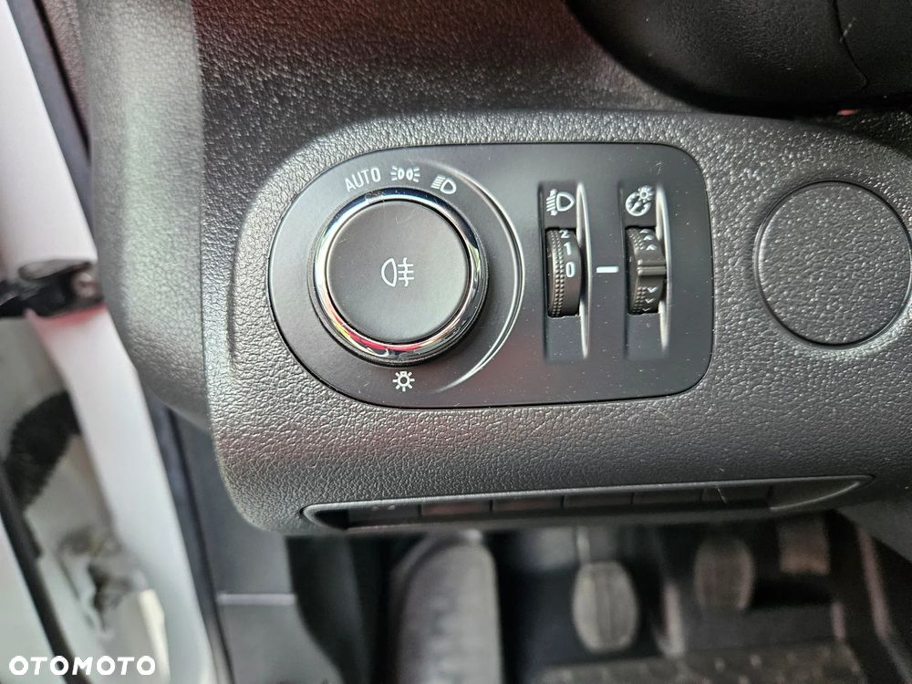 Opel Combo LONG 1.5 TURBO D 6 biegów - 12