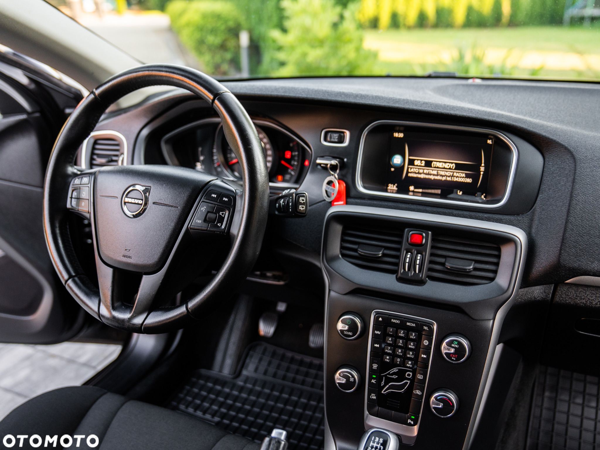 Volvo V40 D2 Drive-E Momentum - 26