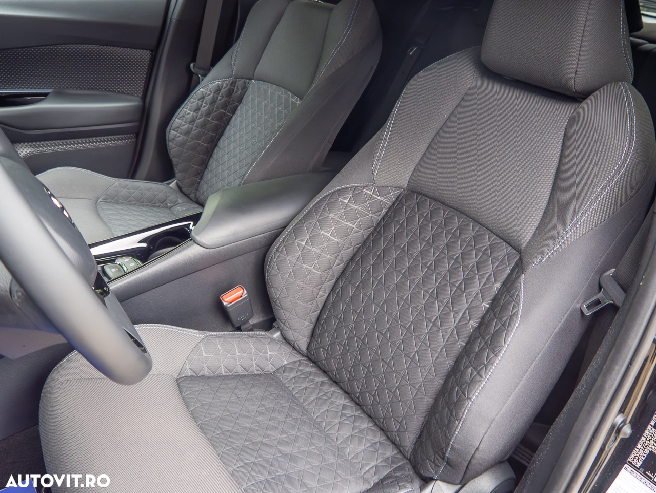 Toyota C-HR 1.8 Hybrid Business Edition - 15