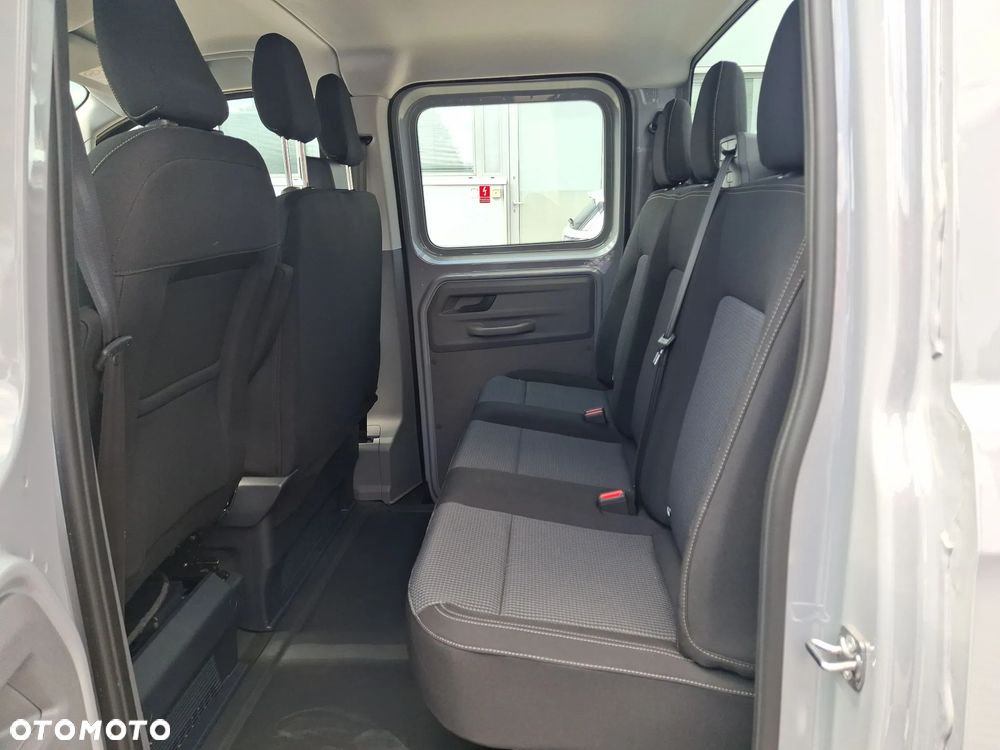Volkswagen Transporter - 18