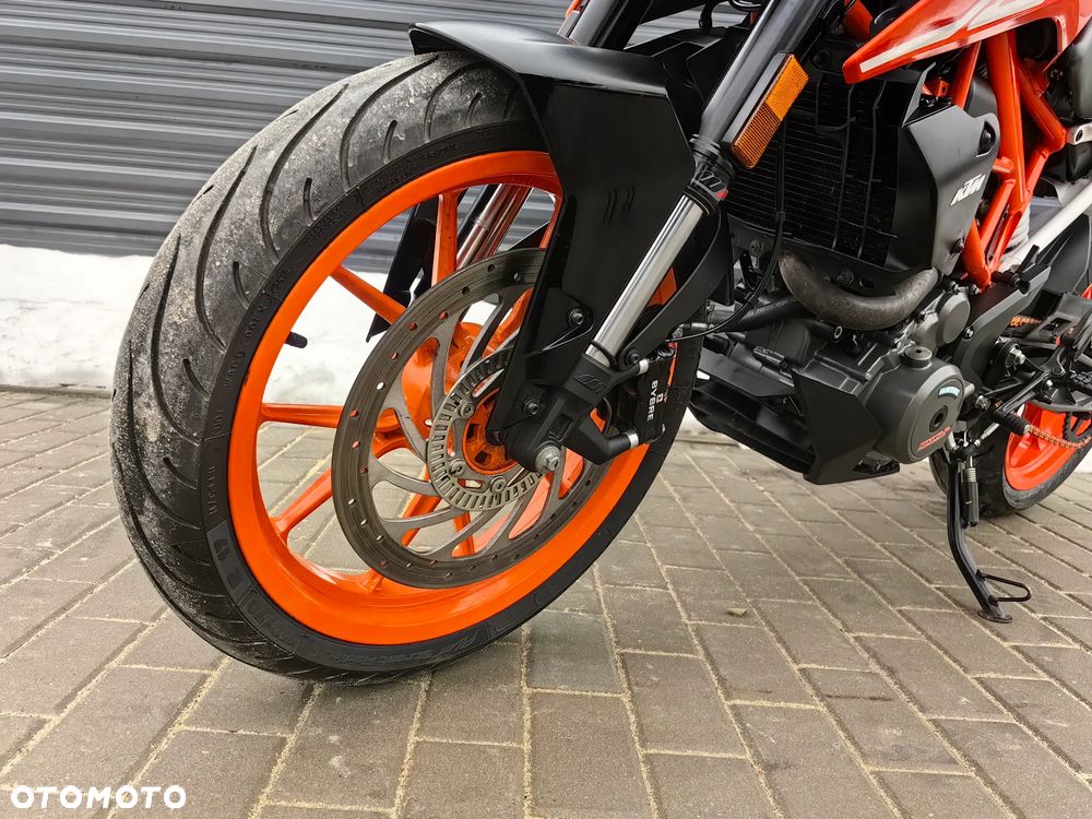 KTM Duke - 13