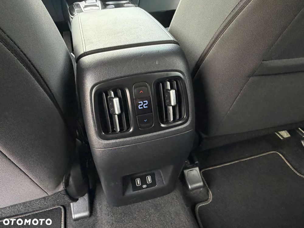 Hyundai Tucson 1.6 T-GDi HEV Executive 4WD - 34