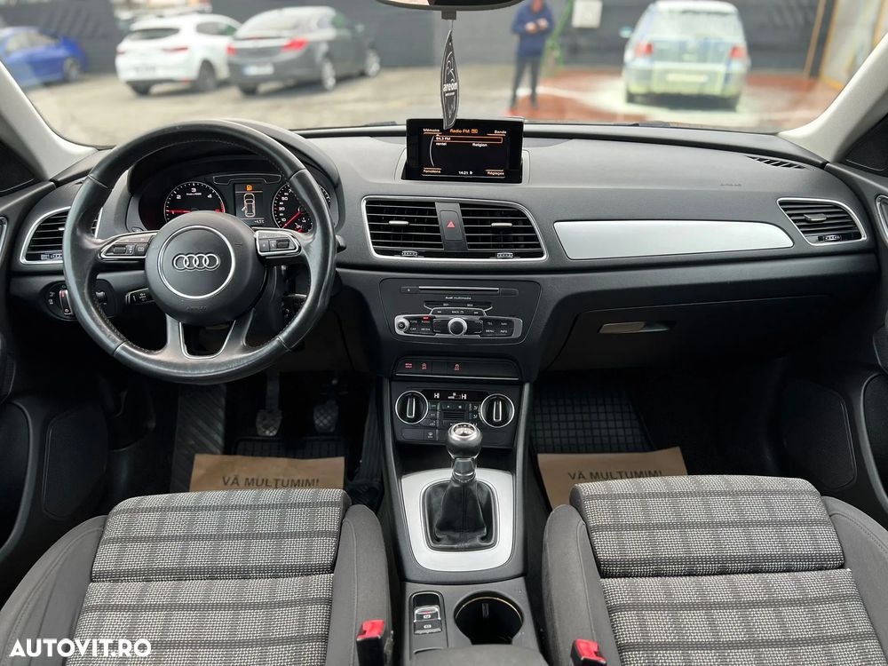 Audi Q3 2.0 TDI Design - 6