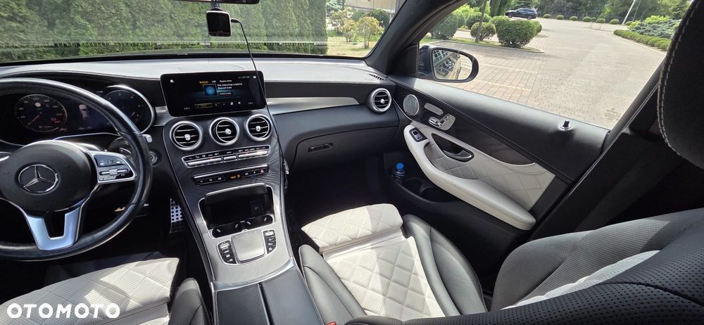 Mercedes-Benz GLC 400 d 4Matic 9G-TRONIC AMG Line - 25
