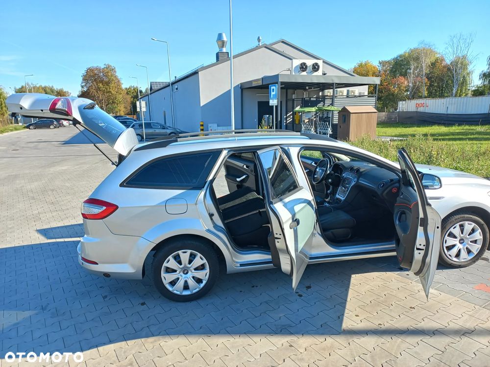 Ford Mondeo 1.6 Ambiente - 15