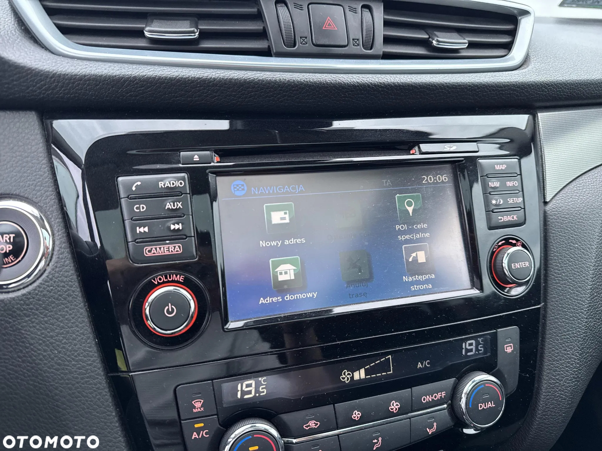 Nissan Qashqai 1.3 DIG-T N-Connecta - 16