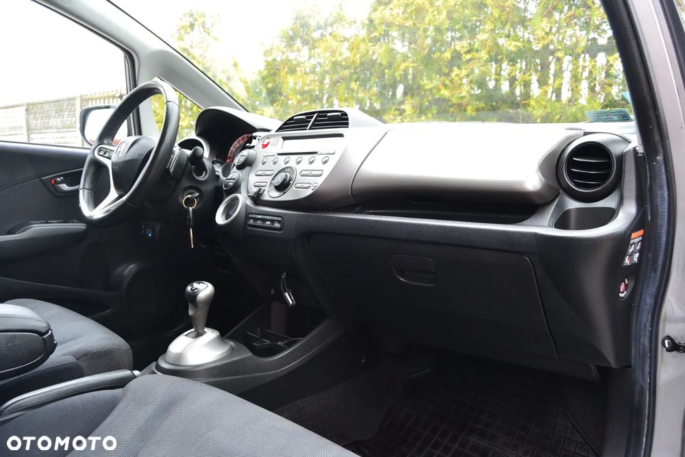 Honda Jazz 1.4 Elegance CVT - 28