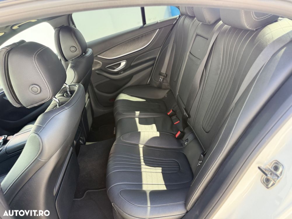 Mercedes-Benz CLS 400 d 4MATIC 9G-TRONIC AMG Line - 25