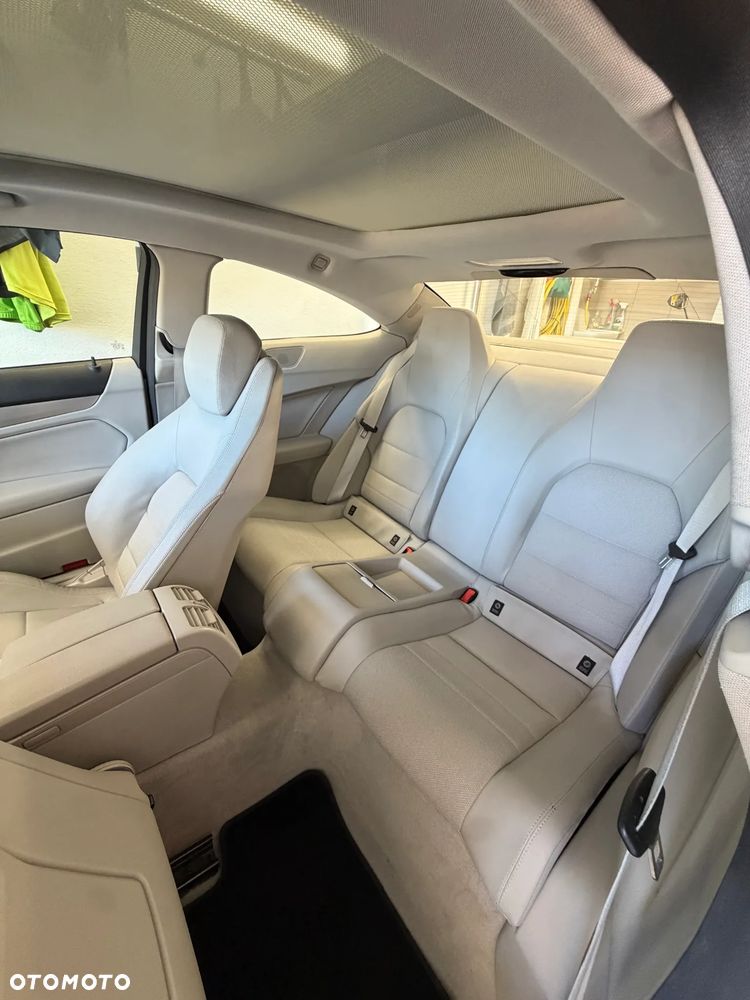 Mercedes-Benz Klasa C 250 CGI BlueEff - 13