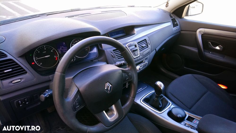 Renault Laguna dCi 110 FAP Expression - 6