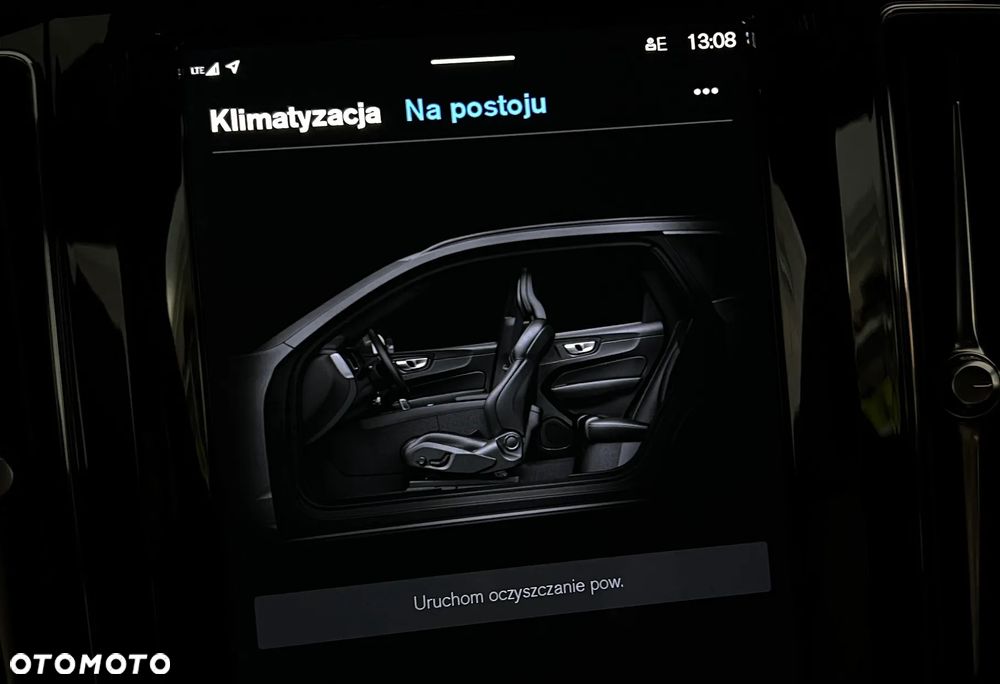 Volvo XC 60 B4 D AWD Plus Dark - 22