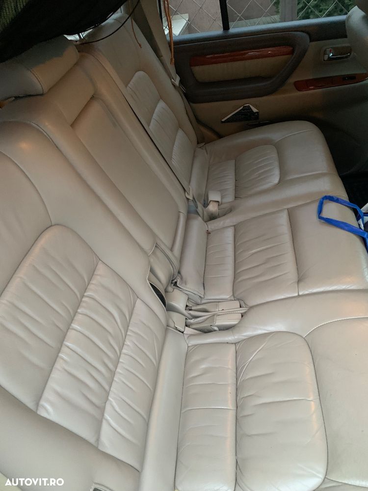 Lexus Seria LX - 22