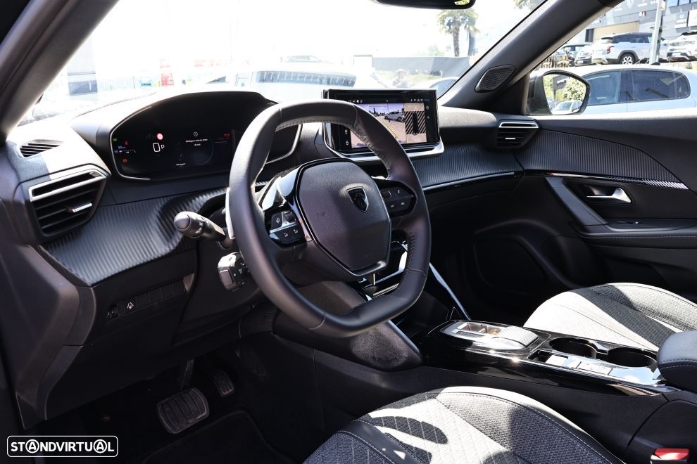 Peugeot 2008 1.2 Hybrid Allure e-DCS6 - 28