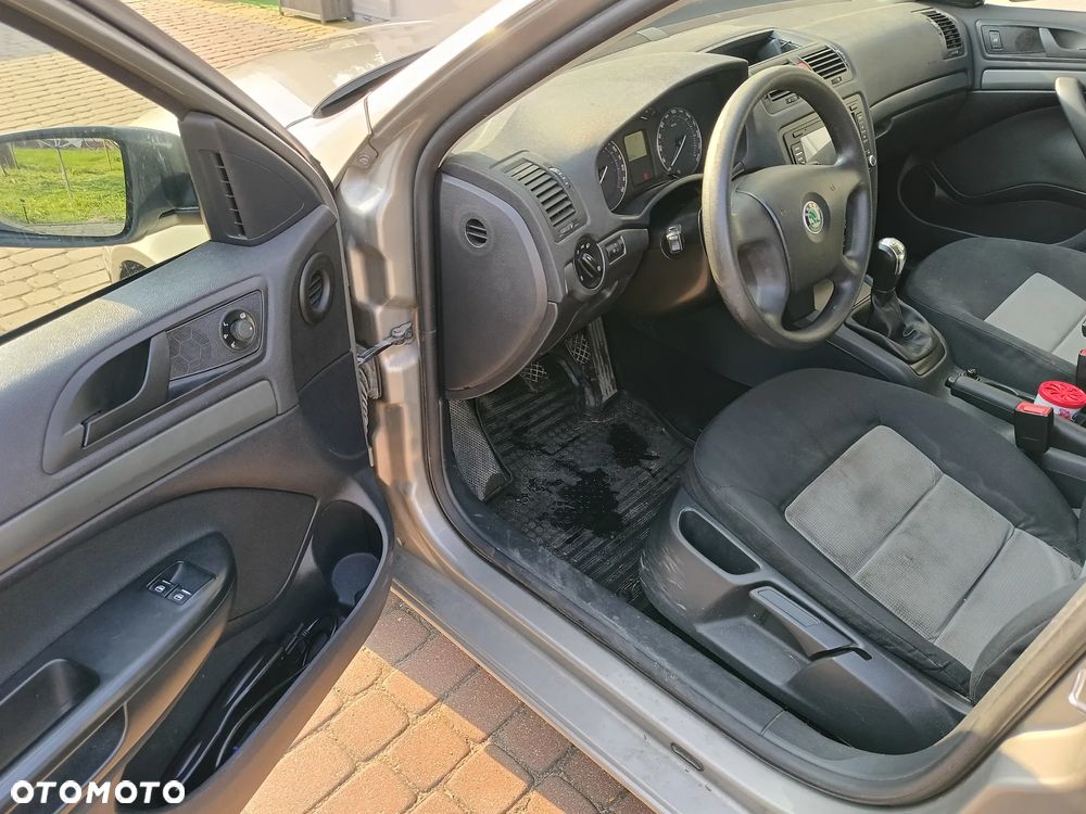 Skoda Octavia 1.6 FSI Mint - 13