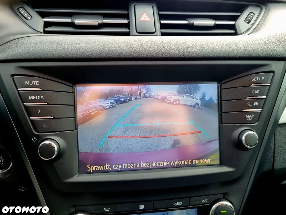 Toyota Avensis 1.8 Prestige - 19