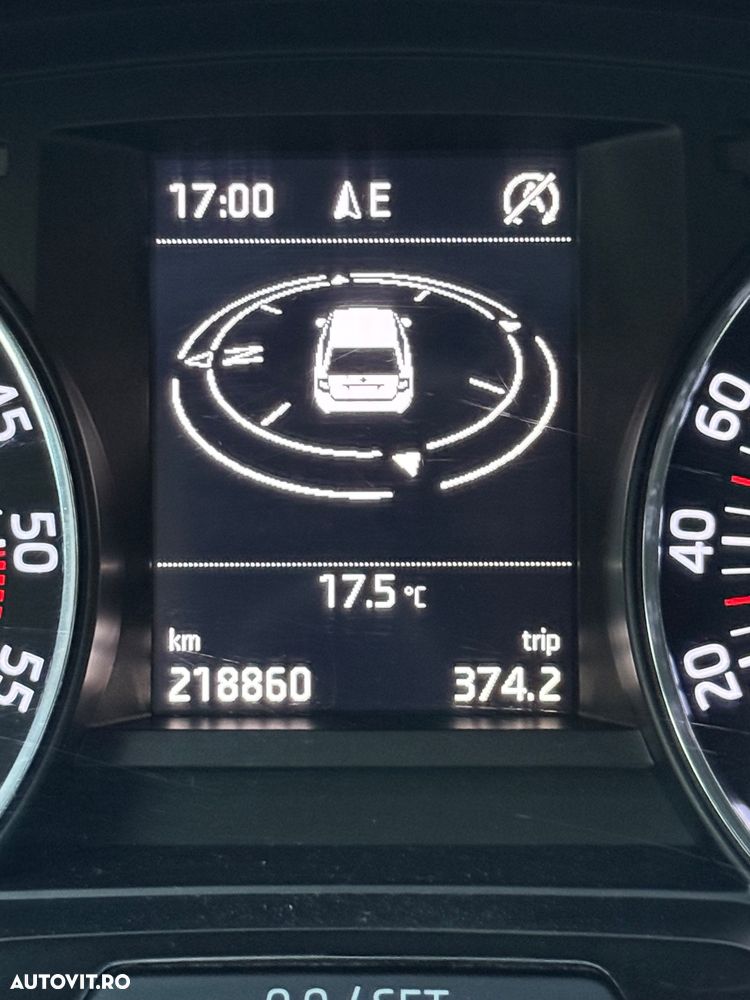 Skoda RAPID 1.4 TDI DSG Ambition - 37