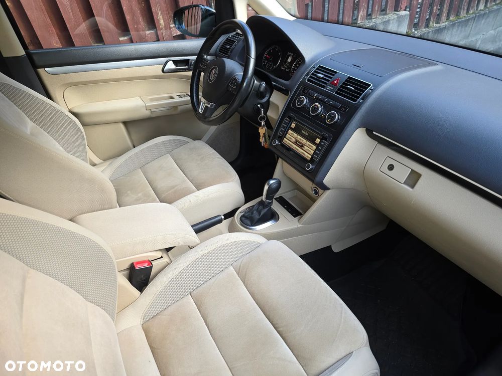 Volkswagen Touran 2.0 TDI DPF Highline DSG - 1