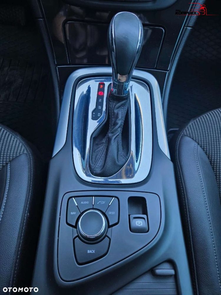 Opel Insignia - 17