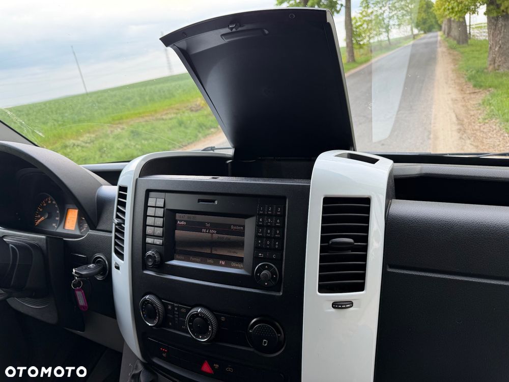 Mercedes-Benz Sprinter - 23