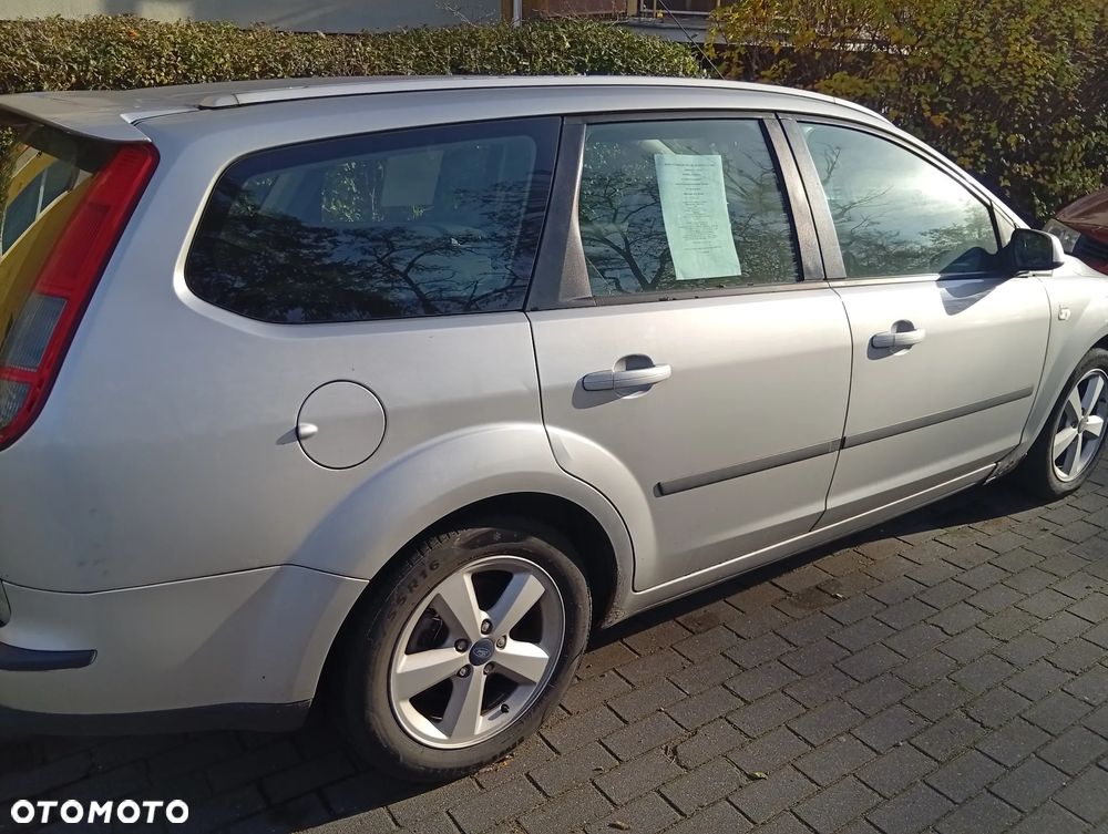 Ford Focus 2.0 Trend - 4