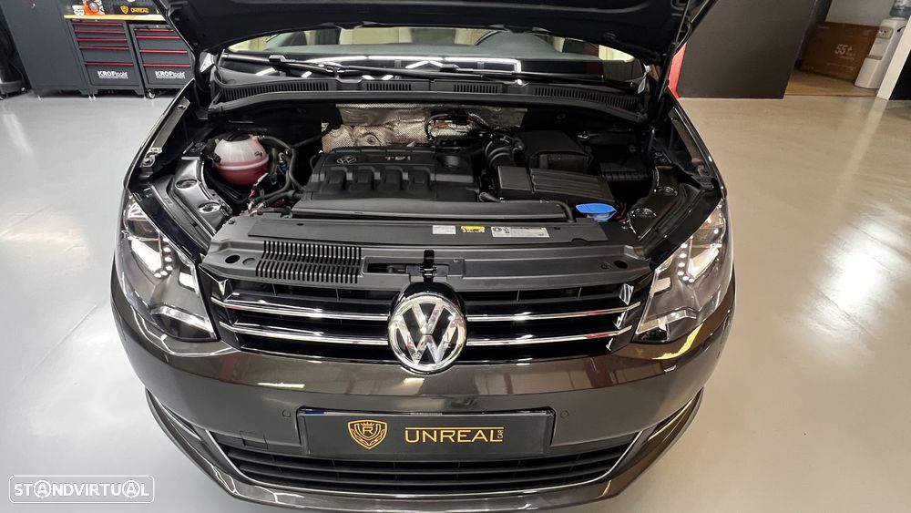 VW Sharan 2.0 TDI Blue Highline DSG - 28