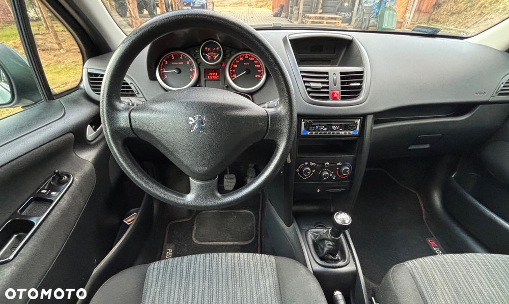Peugeot 207 - 6