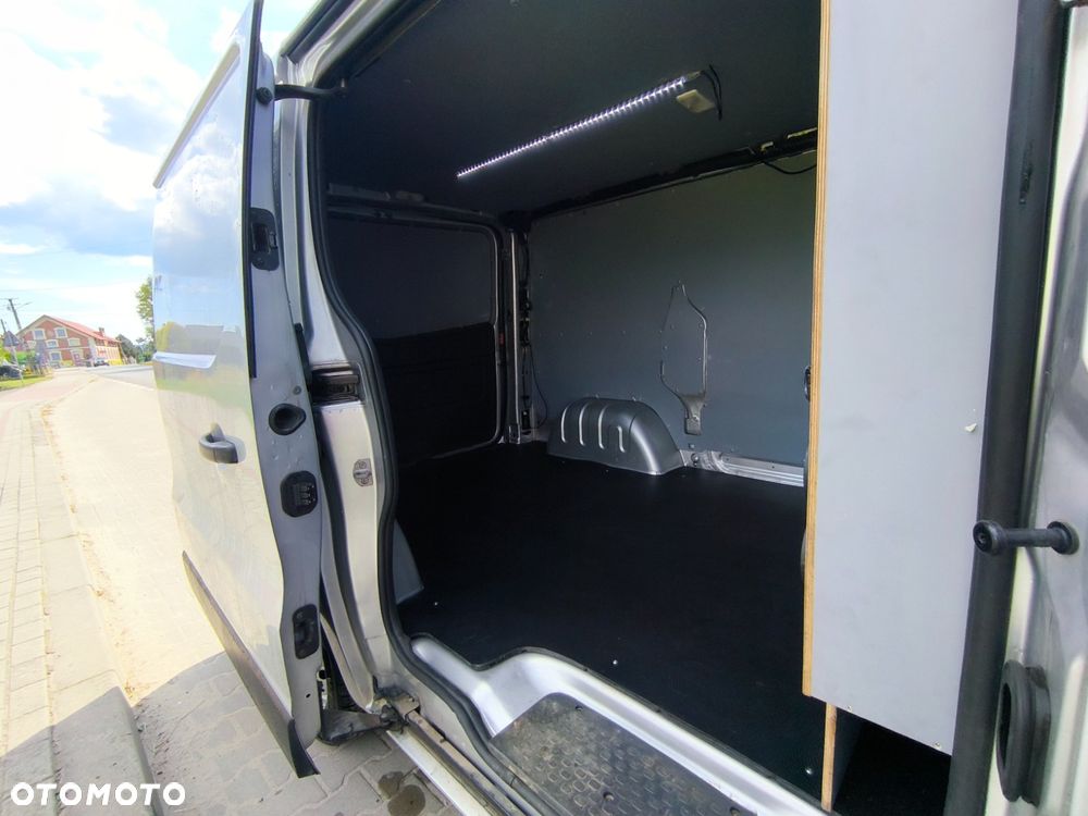 Opel VIVARO - 19