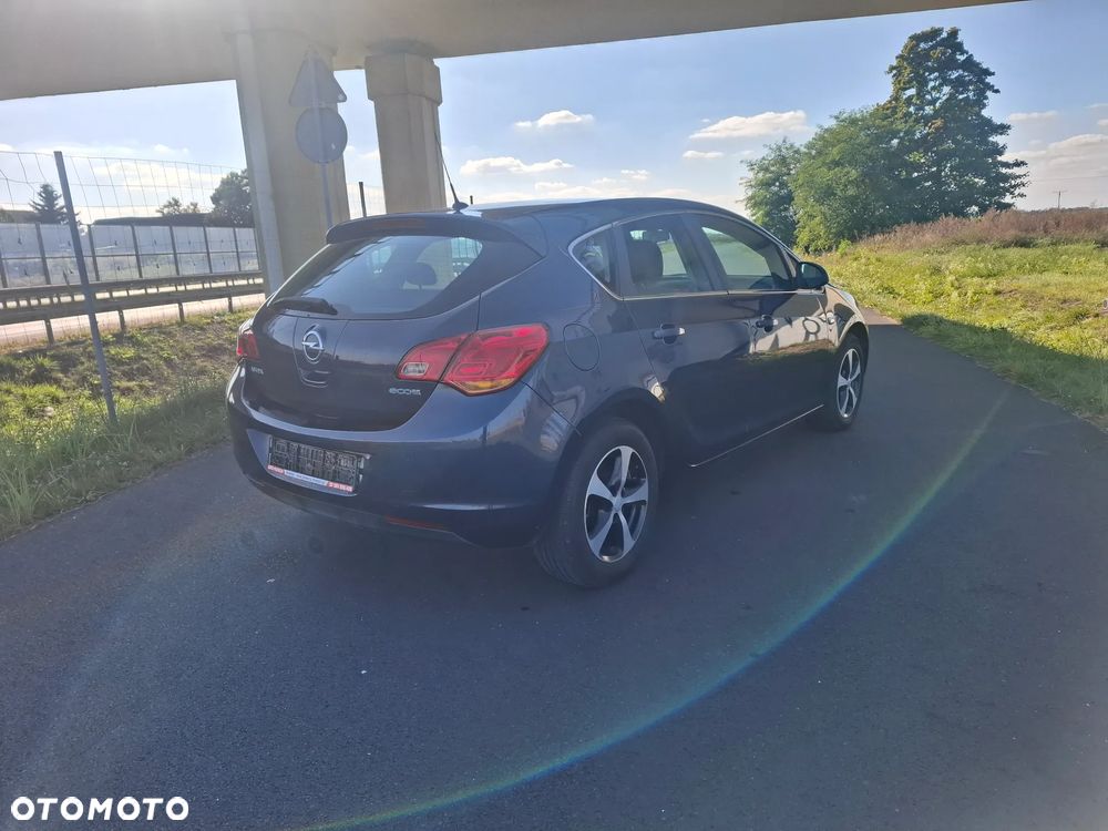 Opel Astra - 8