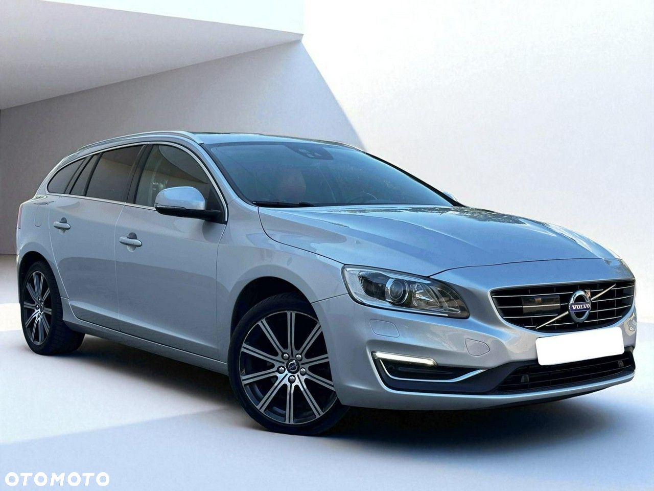 Volvo V60 D4 Geartronic Summum - 2