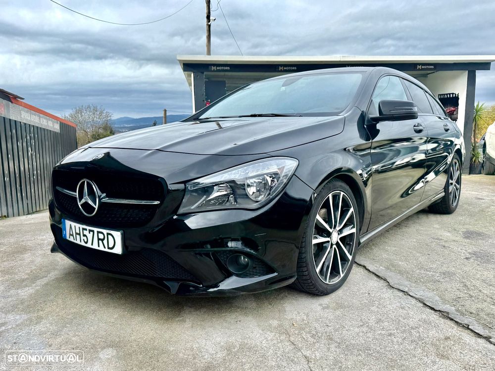 Mercedes-Benz CLA 220 d Shooting Brake AMG Line Aut. - 45