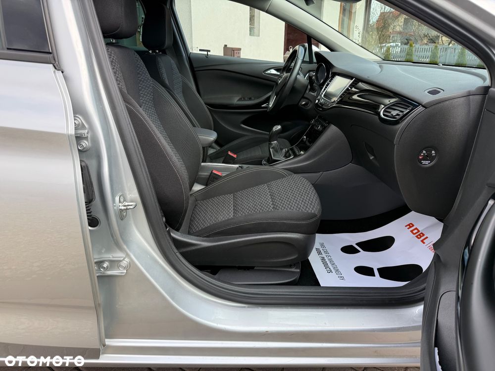 Opel Astra 1.4 Turbo Innovation - 22