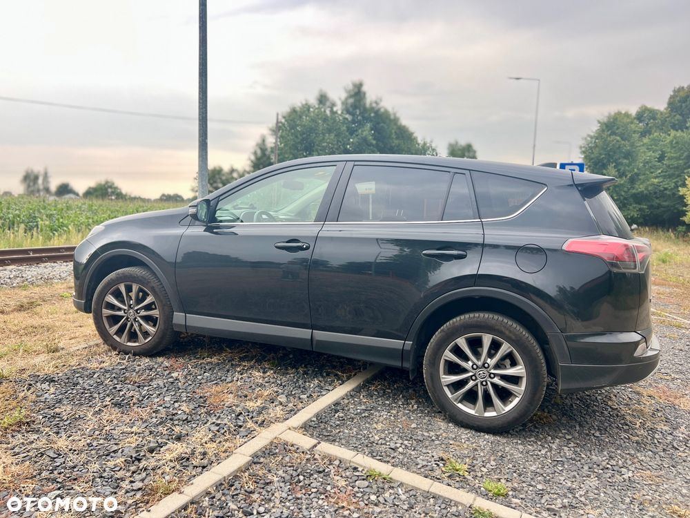 Toyota RAV4 - 5