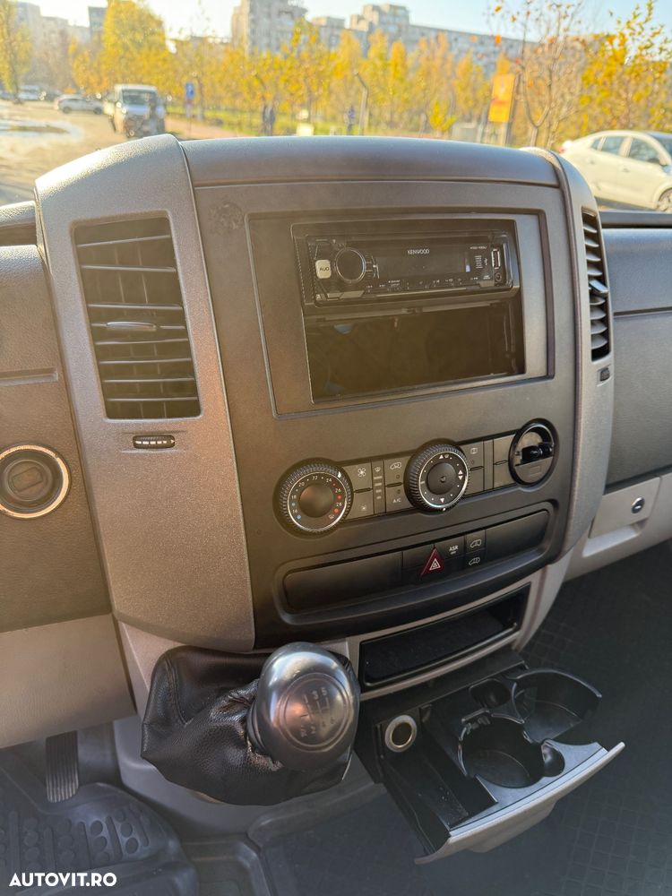 Mercedes-Benz Sprinter - 10