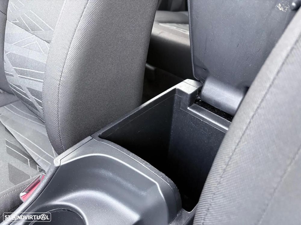Kia Ceed 1.4 CRDi Nav Line - 34