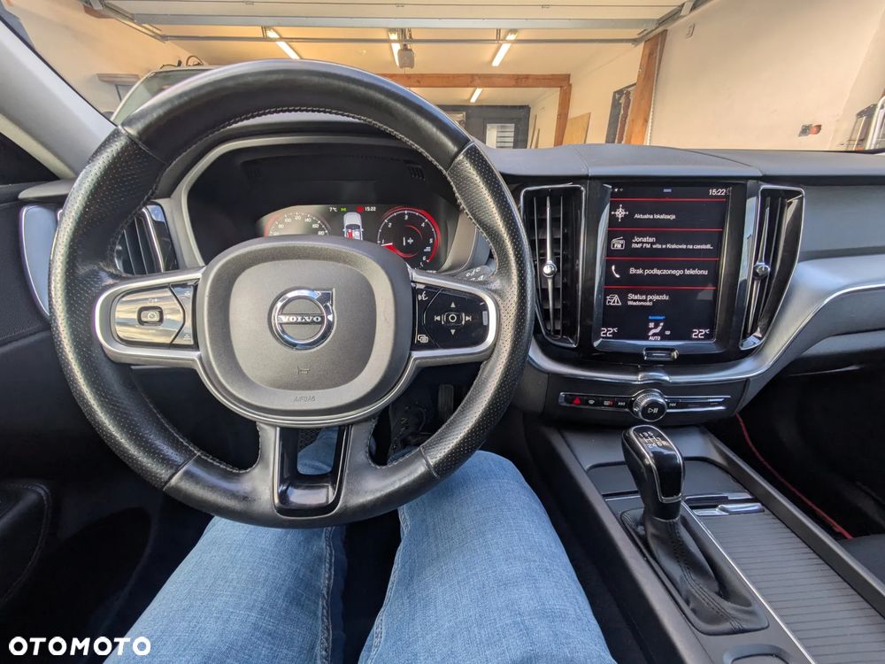 Volvo XC 60 D4 AWD Momentum - 8