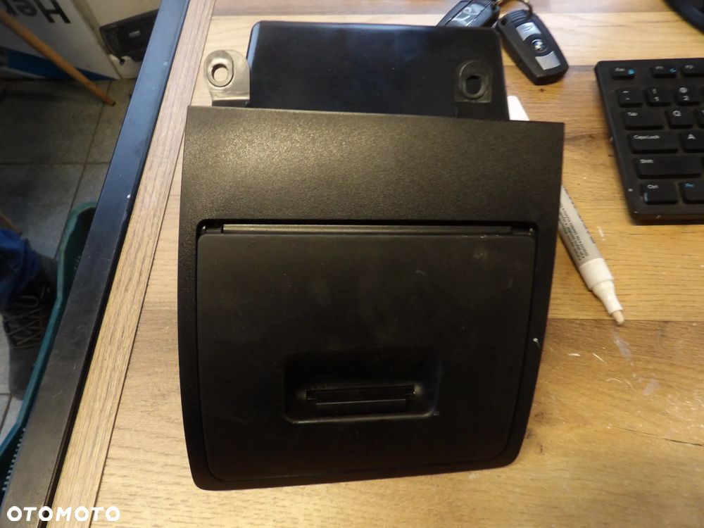 BMW - E60,E61 - SCHOWEK KONSOLI - KIEROWCY - 7156225 - 1