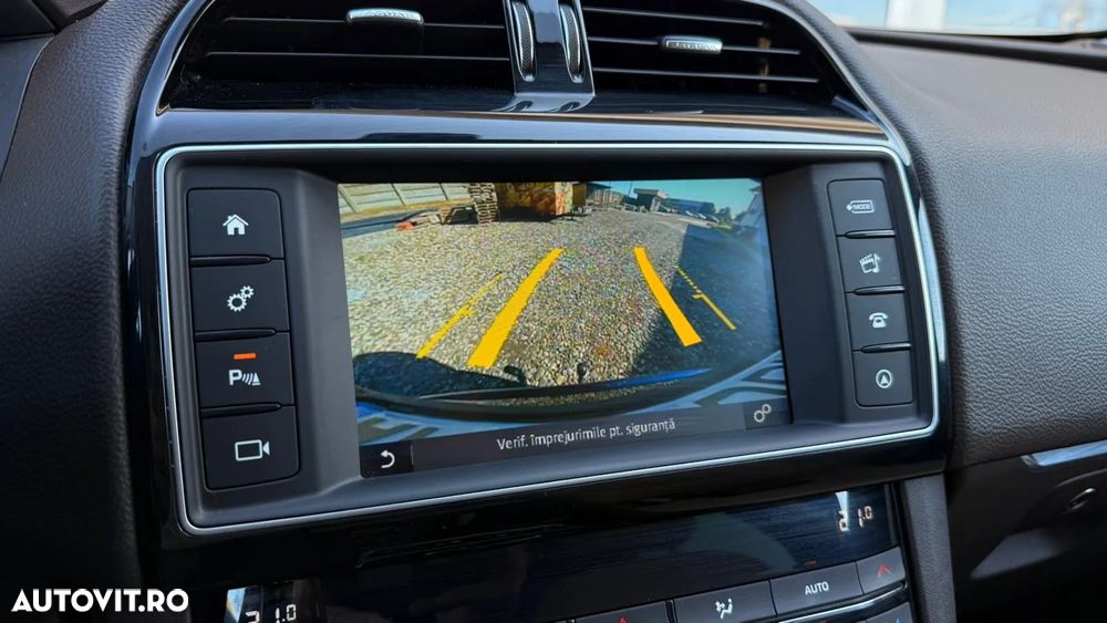 Jaguar F-Pace 20d AWD Prestige - 21