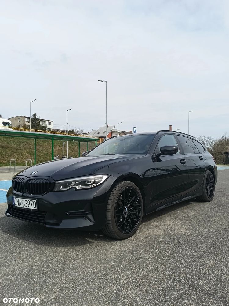 BMW Seria 3 318d mHEV - 5