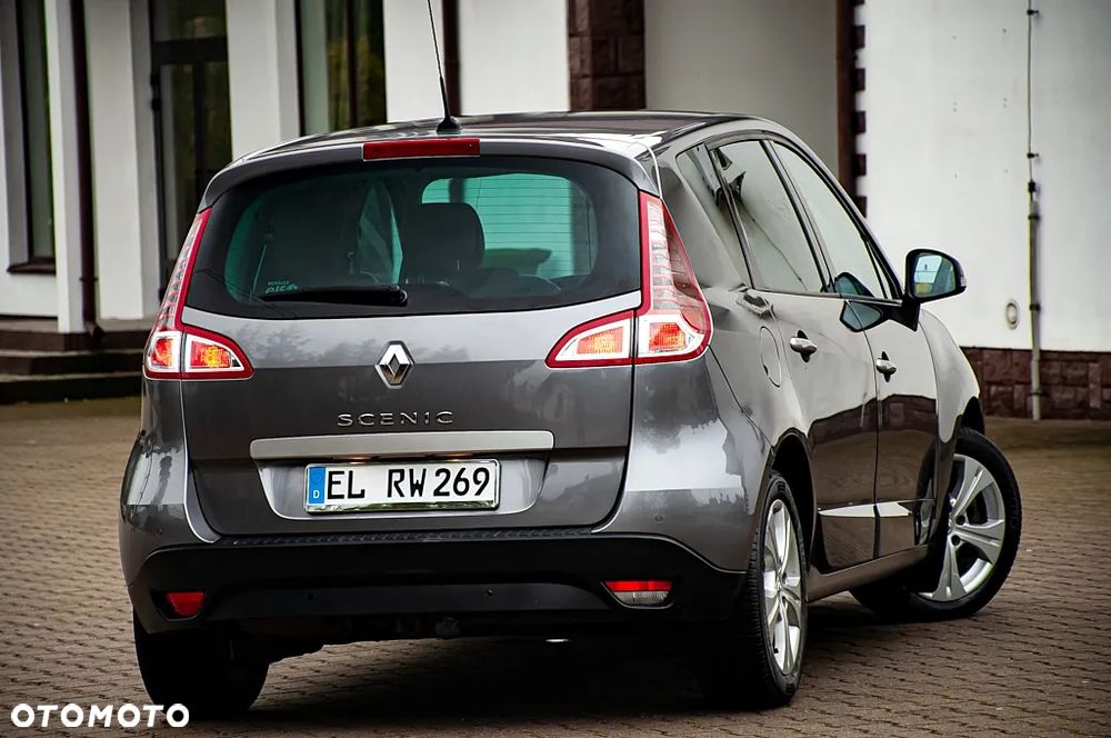 Renault Scenic 2.0 16V Privilege CVT - 11
