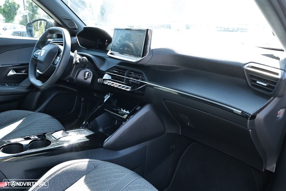 Peugeot 2008 1.2 Hybrid Allure e-DCS6 - 14