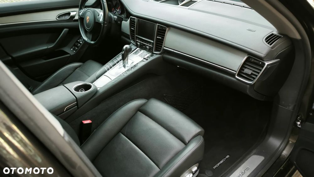 Porsche Panamera PDK Edition - 12