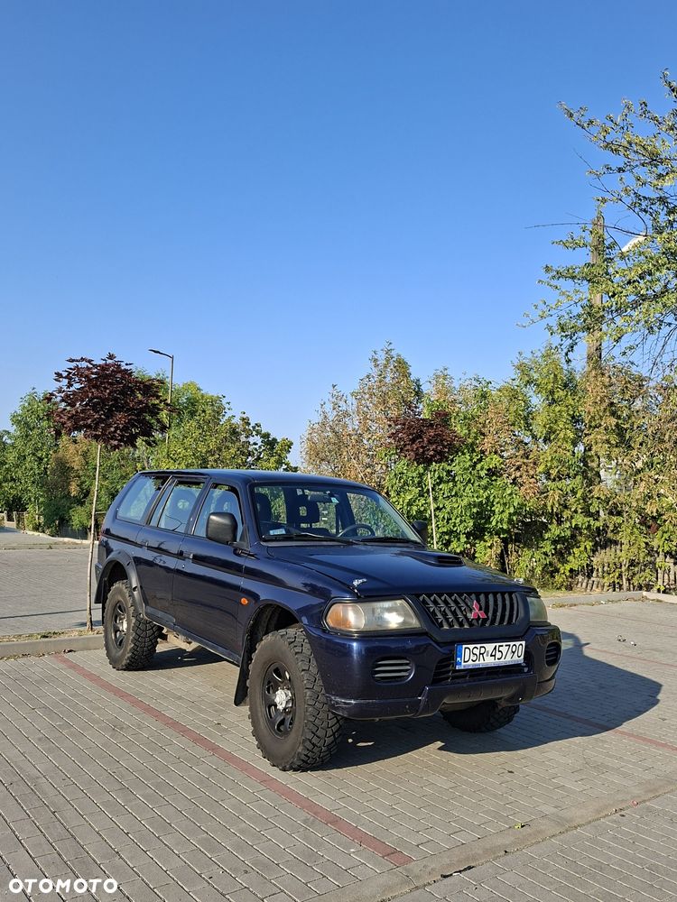 Mitsubishi Pajero - 1