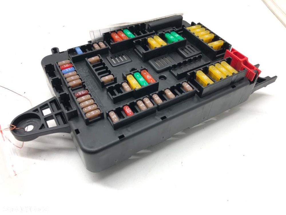 SKRZYNKA BEZPIECZNIKÓW - 67.00 PLN - BMW 3 (F30, F80) 2011 - 2018 340 i 240 kW [326 KM] benzyna - 4