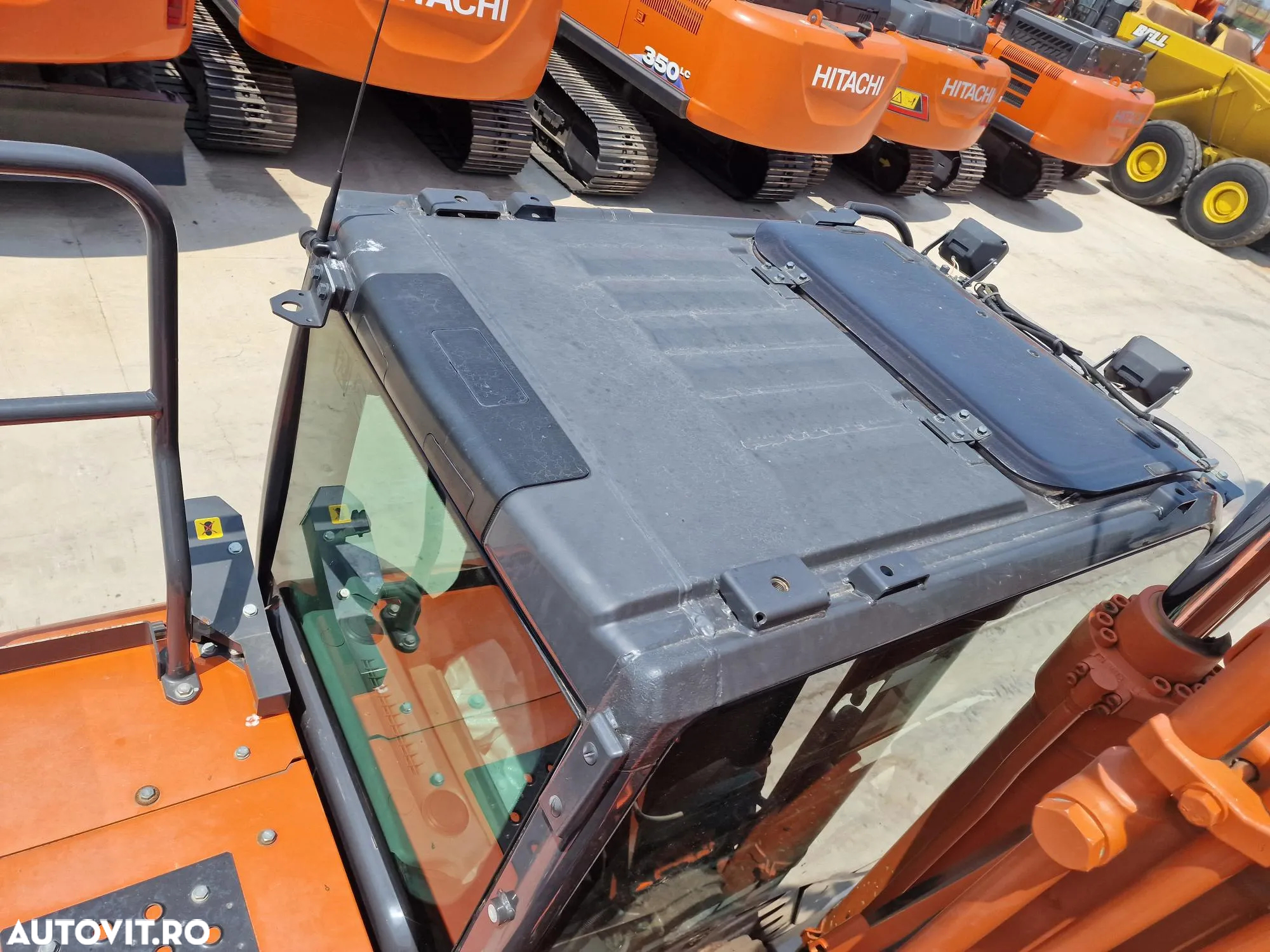Hitachi ZX210, 2019, 23t, 4.888h, cupa NOUA 1,3mc-96.900 EUR+Tva, camera spate, camere laterale, inst picon, aer cond climatronic, consum 11l/h,. 3 pompe hidr HITACHI, inst picon, lant 90% ok 480h mars, posbilitate leasing 4 ani-PROMOTIE 96.900 EUR+Tva - 38