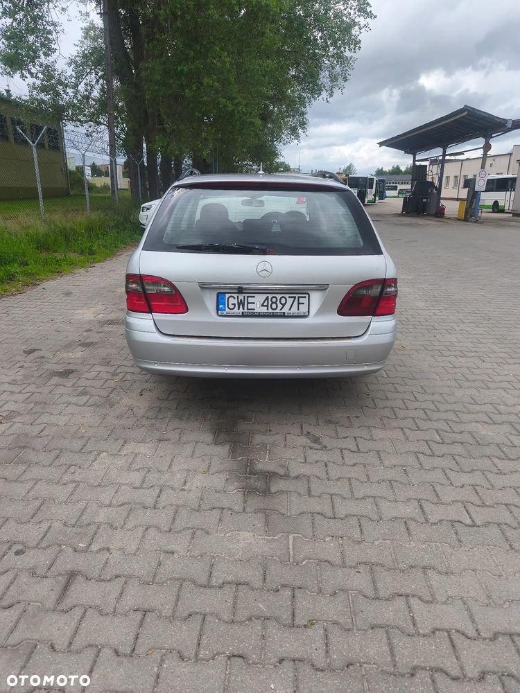 Mercedes-Benz Klasa E 220 CDI Classic - 4