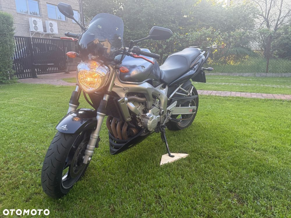 Yamaha FZ6 - 1